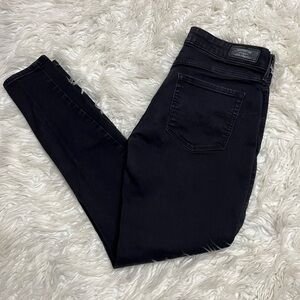Levi Women’s Black Low Rise Jegging Jeans. Size 10